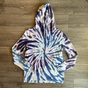 Vineyard Vines Women’s Tie Dye Vintage Whale Hoodie Hydrangea Blue Purple Small